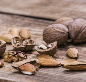 Almond-and-Walnut Eight daily habits for good health and better cholesterol - image on https://kytos.com.au